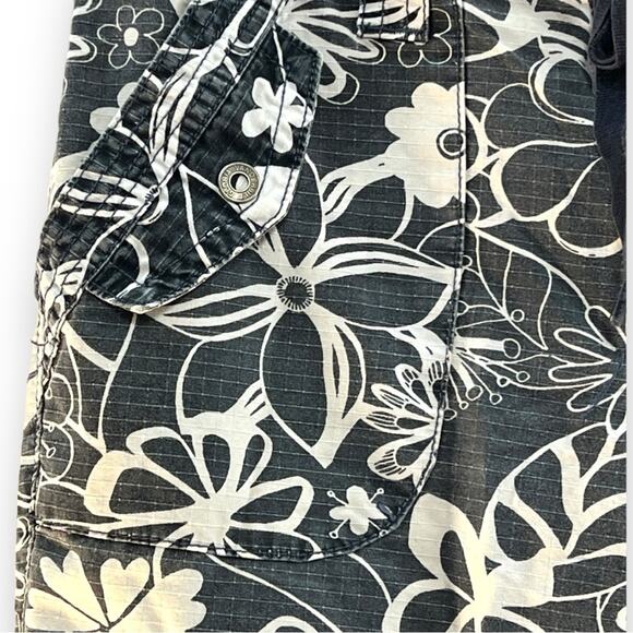 GLORIA VANDERBILT Vintage RETRO tropical floral capris in gray & white SZ 10 - Picture 4 of 13